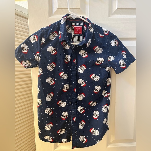 Denim & Flower Santa button down shirt - Picture 1 of 3